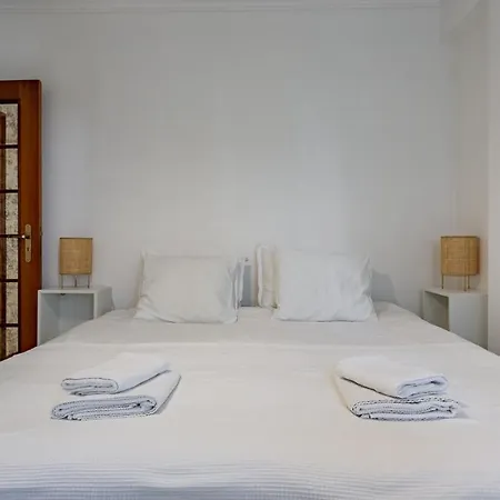 Bright 1bdr W/balcony By Lovelystay * Vila Real de Santo António