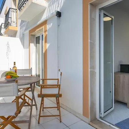 Bright 1bdr W/balcony By Lovelystay